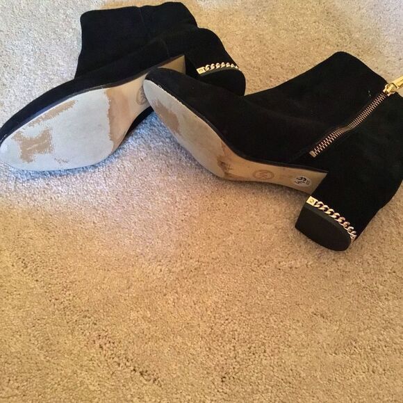 Michael Kors Sabrina Gold Chain Mid Bootie Block Heel Black Suede Boots - Picture 4 of 6